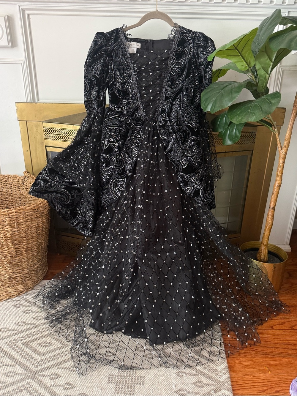 Wishcraft Wicked Princess Costume Velvet Bell Sleeve Witch Evil Queen Girls
